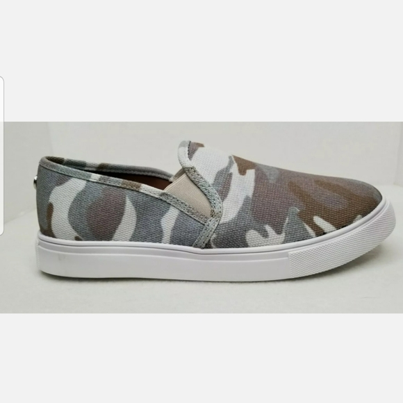 Steve Madden Gills-C Green Camo Shoes - Picture 1 of 6